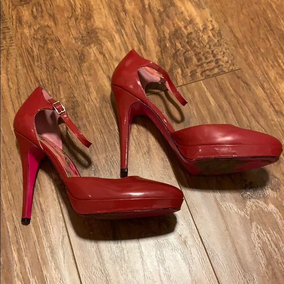 Betsey Johnson Platform Mary Jane heels - Red - Picture 2 of 8